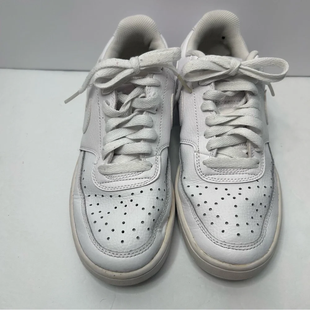 Nike Unisex White Sneakers Laced-Up Court Visio. low Size 7